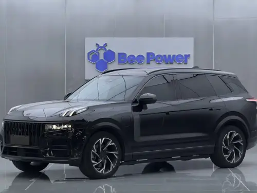 Lynk & Co 09