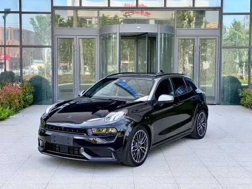 Lynk & Co 02