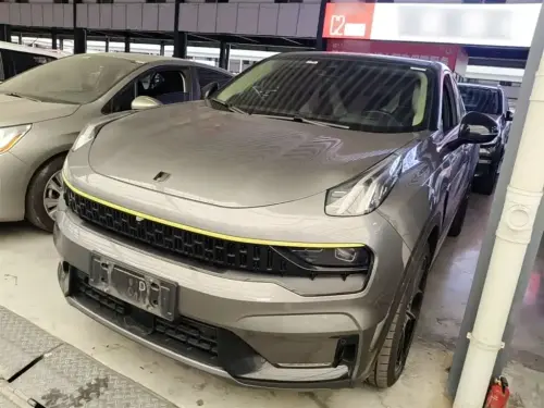 Lynk & Co 05