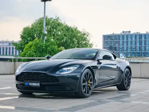 Aston Martin DB11