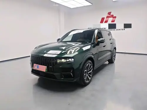 Lynk & Co 09