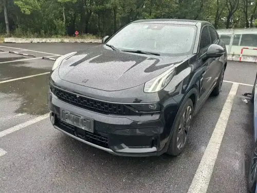 Lynk & Co 05