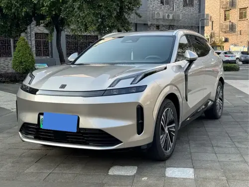 Lynk & Co 08