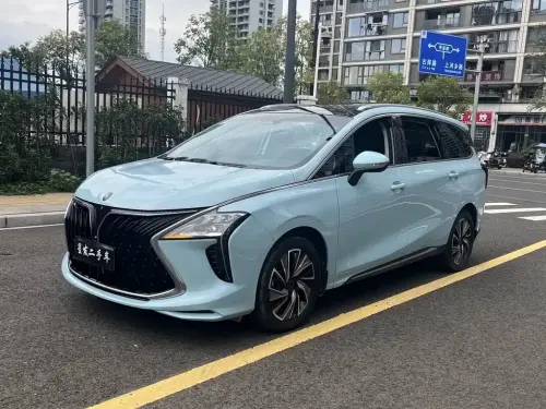 Dongfeng Yacht