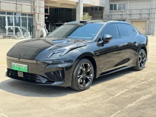 Lynk & Co 07