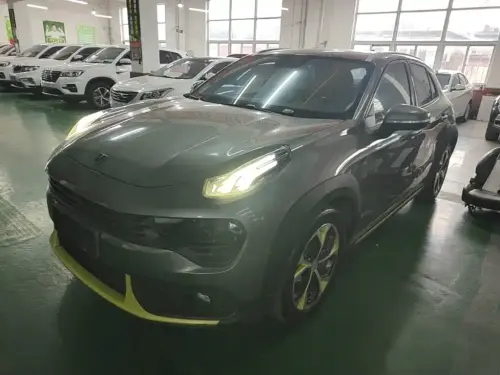 Lynk & Co 02