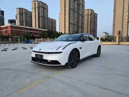 Lynk & Co 10
