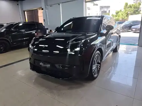 Lynk & Co 08