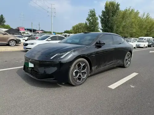 Lynk & Co 10
