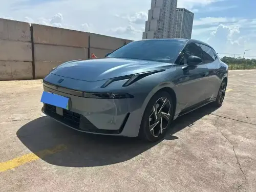 Lynk & Co 07