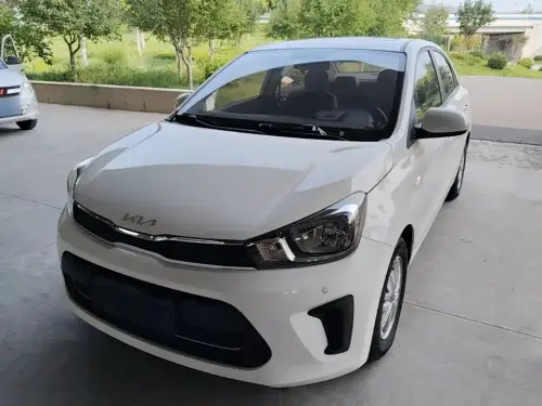 Kia Pegas