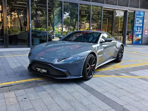 Aston Martin Vantage