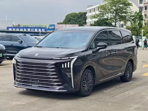 Dongfeng V9