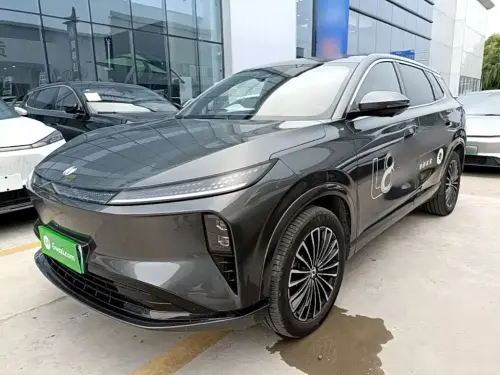 Dongfeng L8