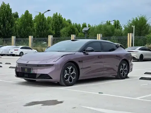 Lynk & Co 10