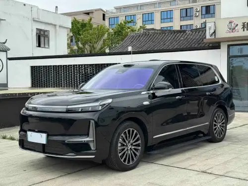 Geely M9
