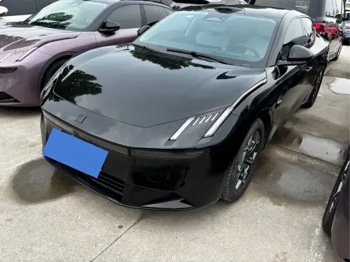 Lynk & Co 10