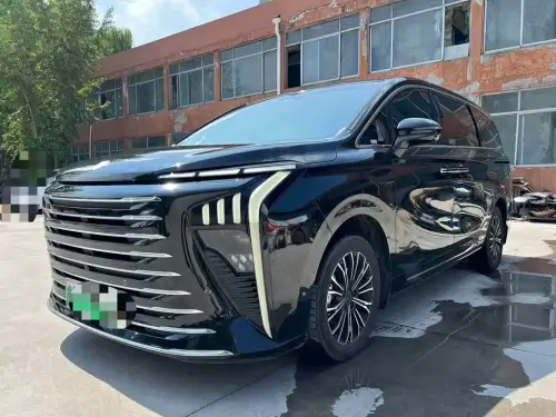 Dongfeng V9