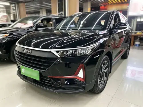 Dongfeng AX7