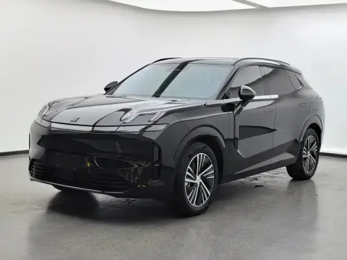 Lynk & Co 08