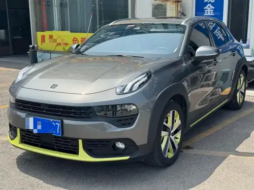 Lynk & Co 02