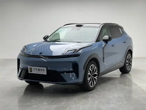 Lynk & Co 08