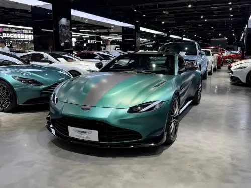 Aston Martin Vantage