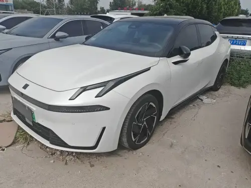 Lynk & Co 07