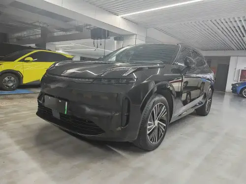 Lynk & Co 08