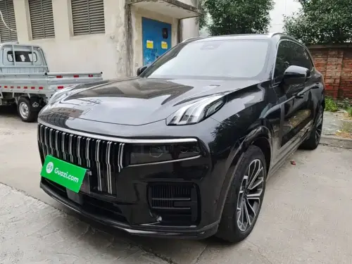 Lynk & Co 09