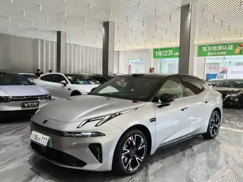 Lynk & Co 07