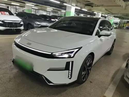 Geely L6