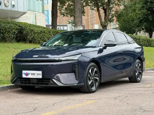 Geely L6